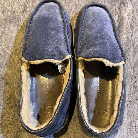 UGG Fascot Slip On Sheepskin Lined Shoes Dark Navy Suede Upper Men’s Size 9 main image 4